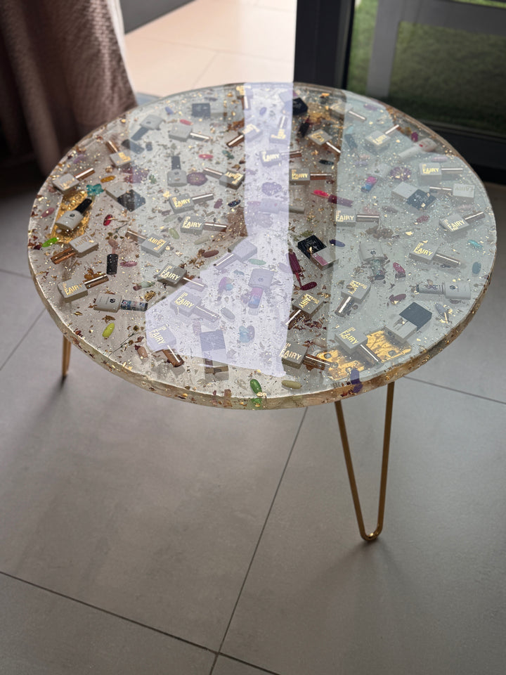 Flower preservation table